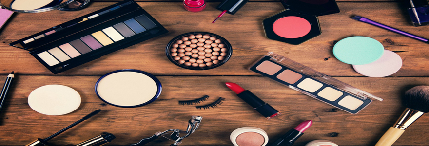 Matériel de maquillage pour professionnels : quel fournisseur contacter ?